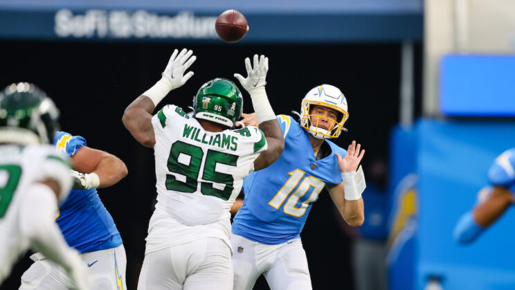 Quarterback Justin Herbert (10) passed for 366 yards and three touchdowns to guide the Los Angeles Chargers to a 34-28 win against the New York Jets. Photo credit: Los Angeles Chargers 