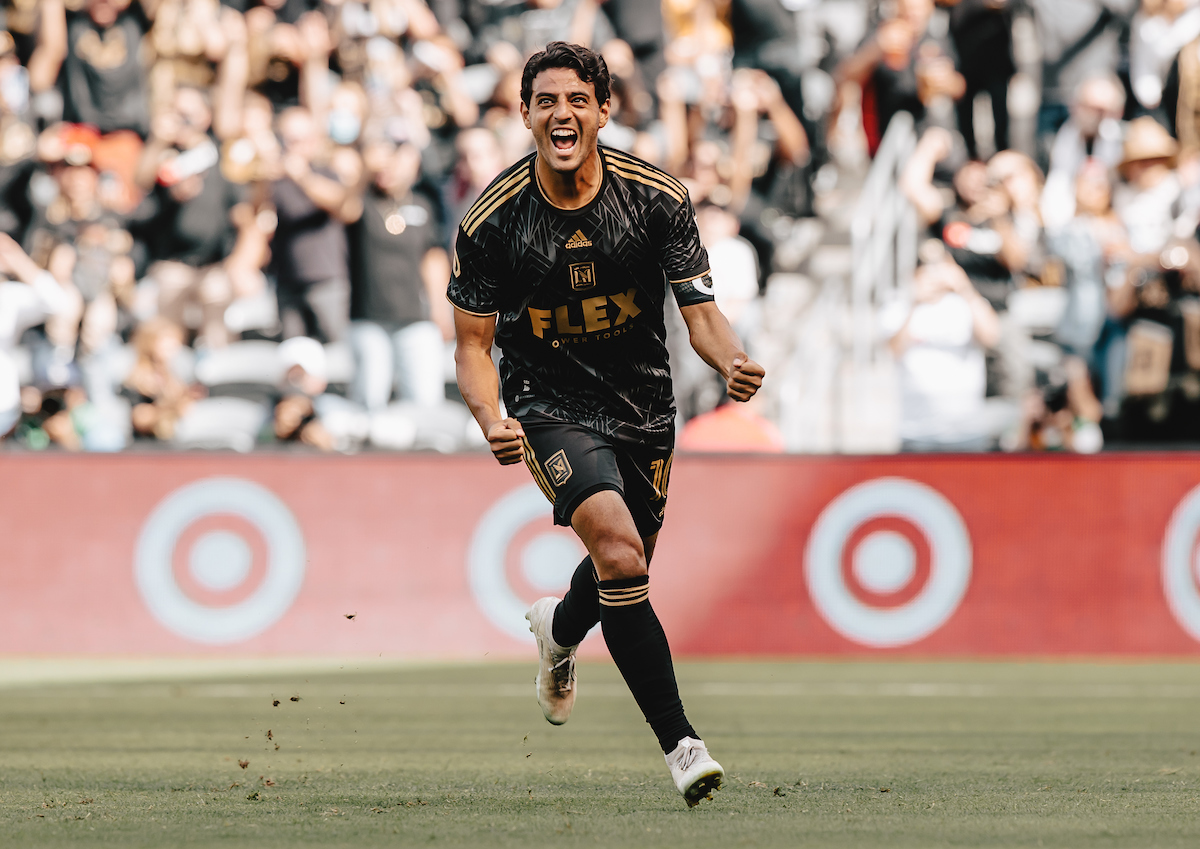 LAFC's Carlos Vela throws out first pitch at LA Dodgers game