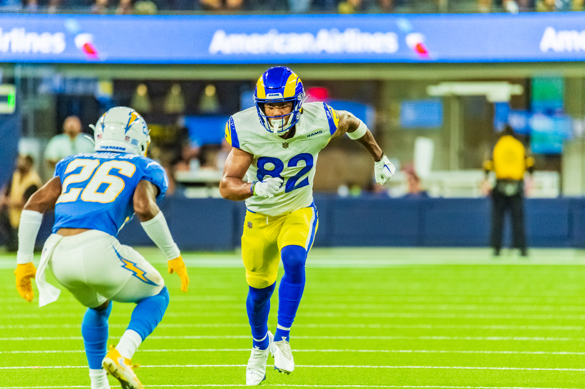 Los Angeles Rams wide receiver Lance McCutcheon (82) running back