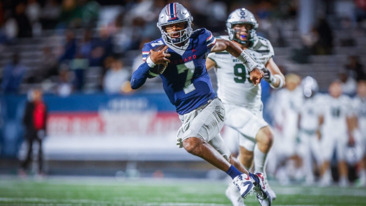 Howard University redshirt sophomore Ja’Shawn Scroggins (Las Vegas) was selected BOXTOROW HBCU National Player of the Week after his incredible performance in the 32-31 come-from-behind victory over Mercyhurst Saturday (Sept. 7) at Greene Stadium. 